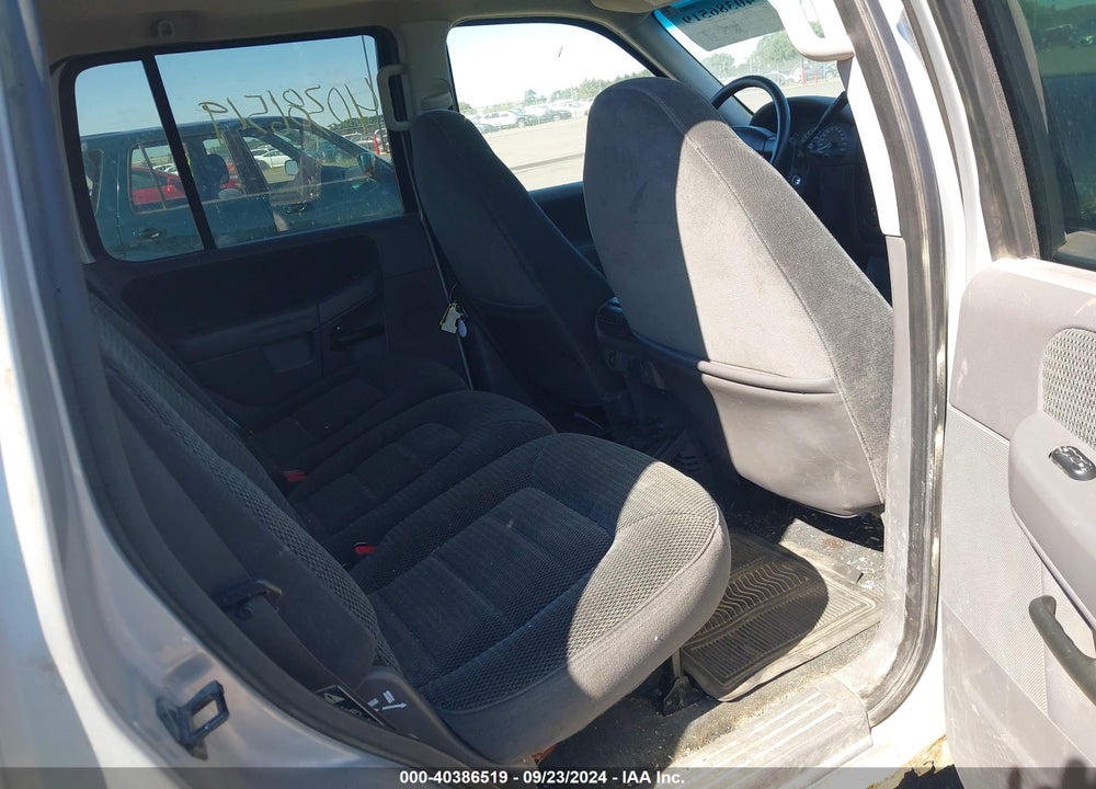 2002 FORD EXPLORER XLT VIN: 1FMZU73E02UA74263