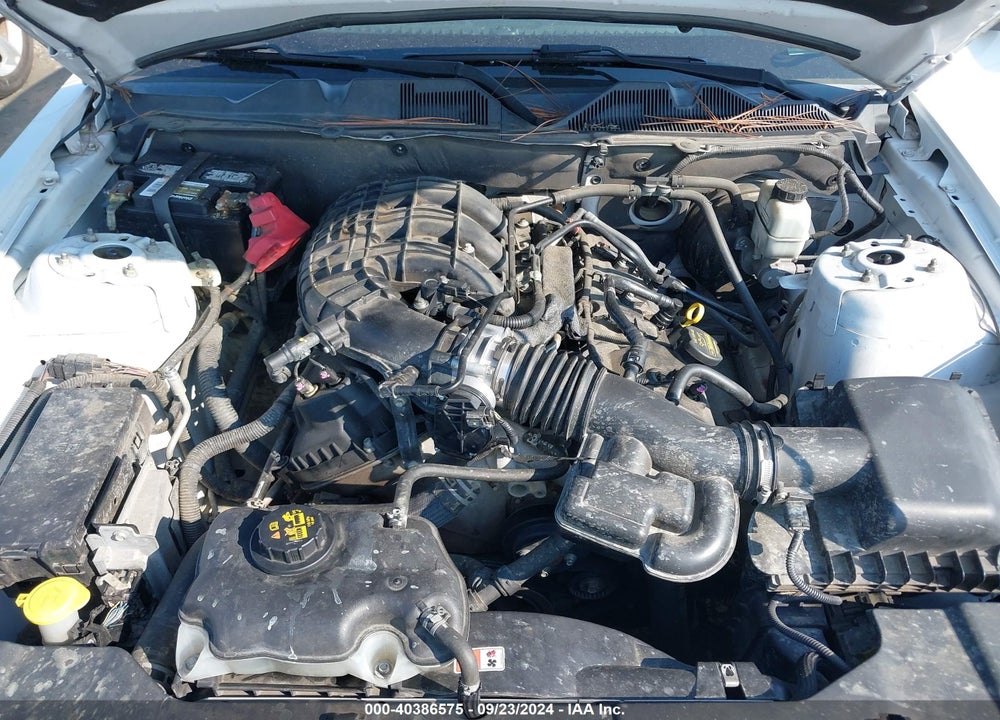 2014 FORD MUSTANG V6 VIN: 1ZVBP8AM5E5265430