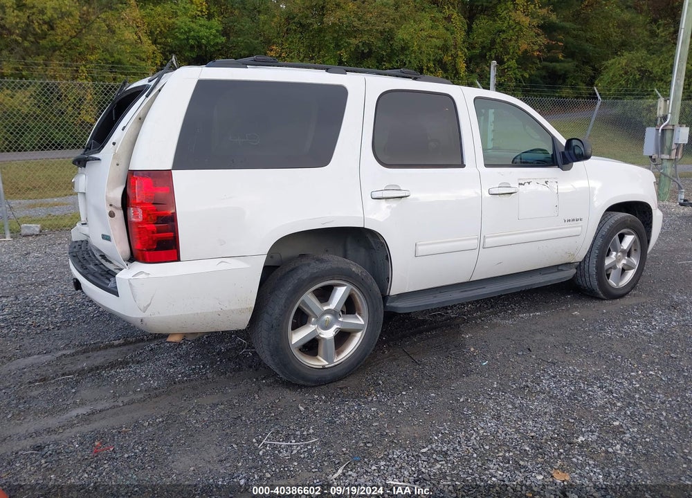 2011 CHEVROLET TAHOE LS VIN: 1GNSKAE02BR311338