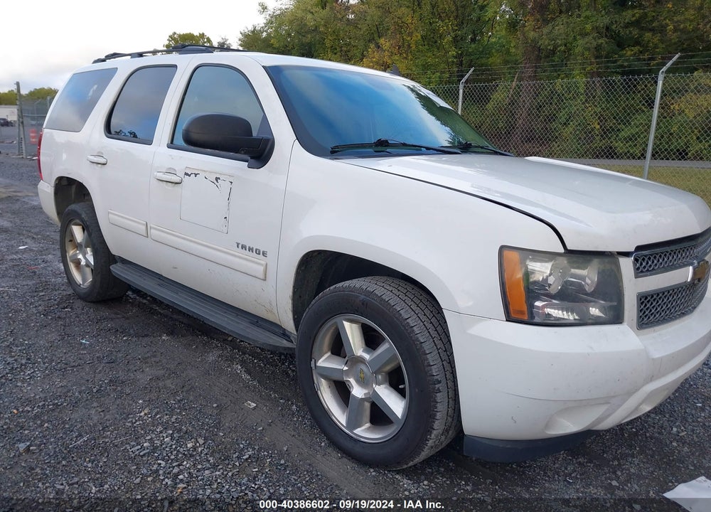 2011 CHEVROLET TAHOE LS VIN: 1GNSKAE02BR311338
