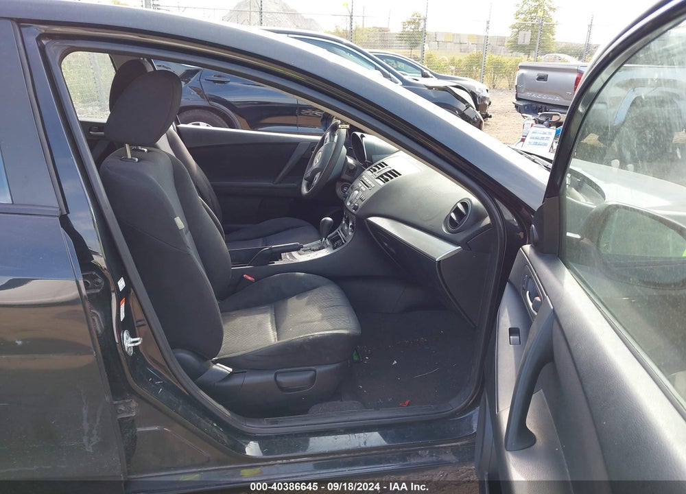 2010 MAZDA 3 I TOURING VIN: JM1BL1SG5A1270448
