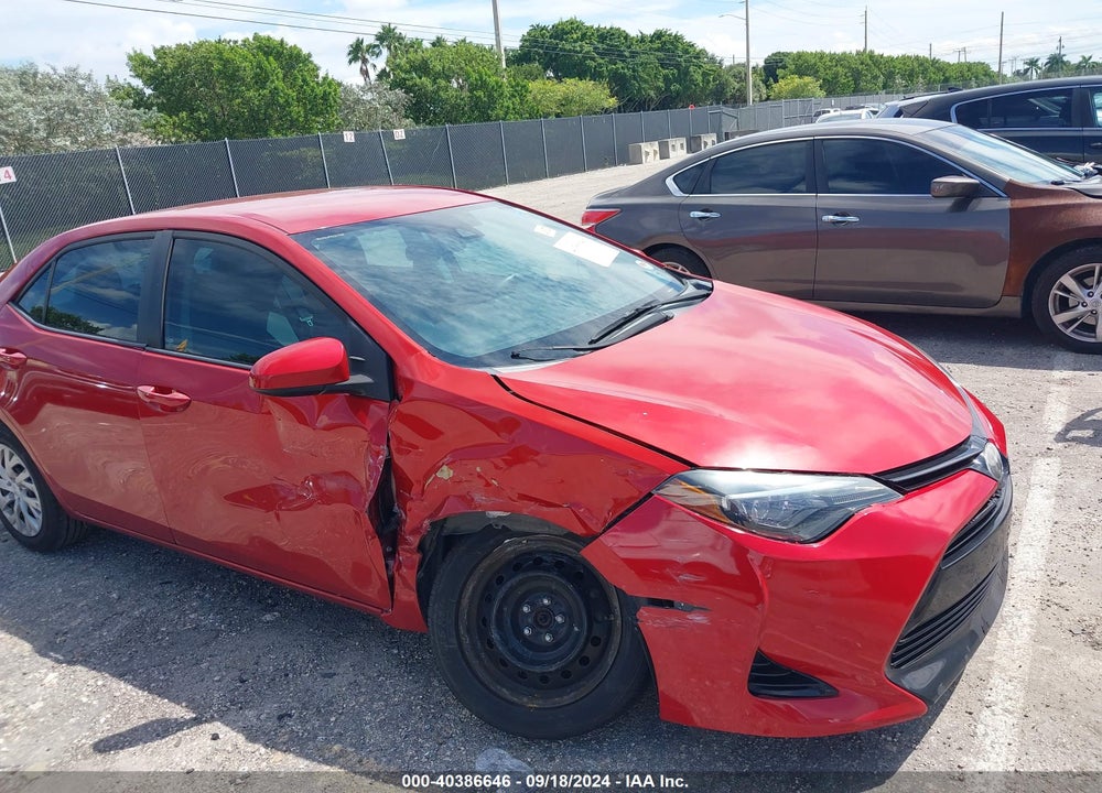 2017 TOYOTA COROLLA LE VIN: 5YFBURHE7HP734184