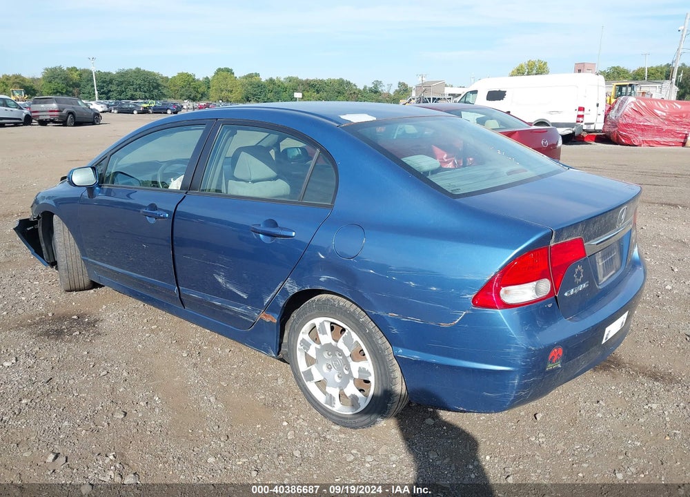 2010 HONDA CIVIC LX VIN: 2HGFA1F57AH323282