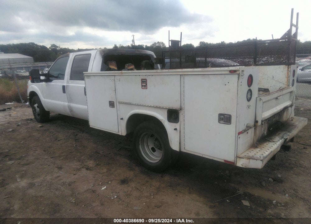 2013 FORD F-350 CHASSIS XL VIN: 1FD8W3G66DEB37218