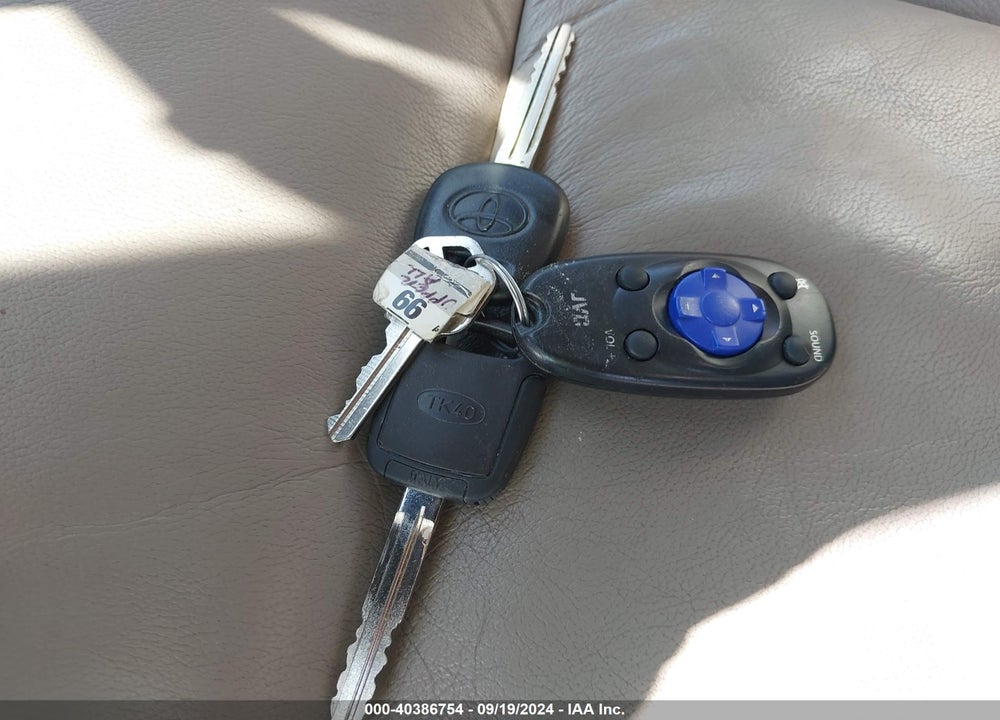 2006 TOYOTA CAMRY XLE VIN: 4T1BE30KX6U743596