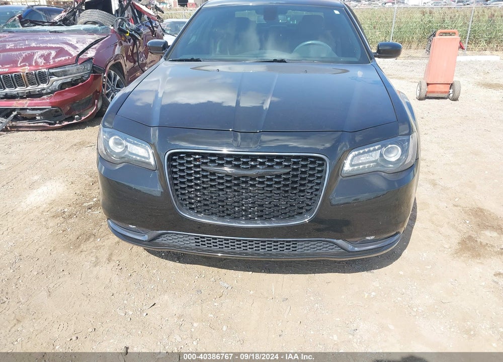 2018 CHRYSLER 300 300S AWD VIN: 2C3CCAGG0JH141357