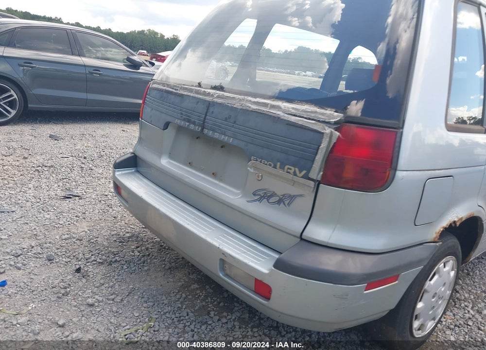 1992 MITSUBISHI EXPO LRV SPORT VIN: JA3CV40DXNZ001067