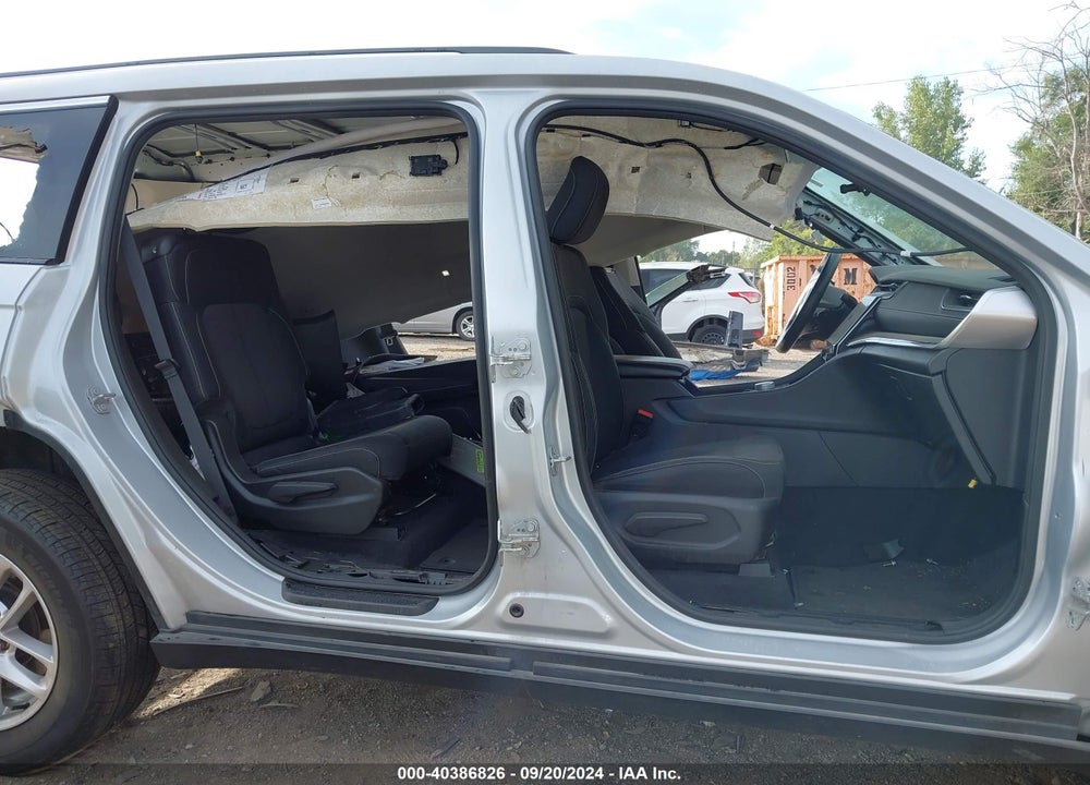 2022 JEEP GRAND CHEROKEE L LAREDO 4X4 VIN: 1C4RJKAG5N8561976