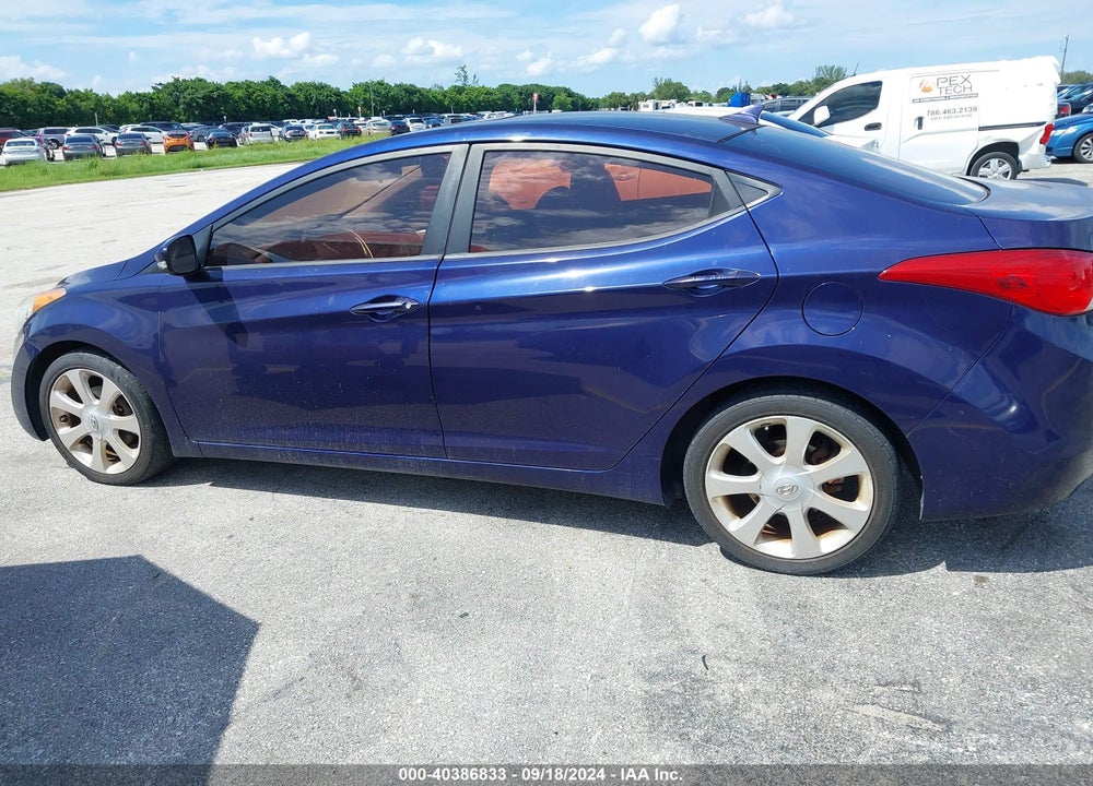 2011 HYUNDAI ELANTRA LIMITED VIN: 5NPDH4AE6BH002465