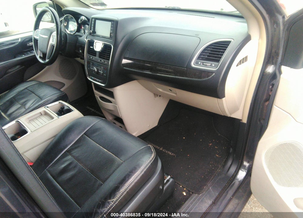 2011 CHRYSLER TOWN & COUNTRY TOURING VIN: 2A4RR5DG0BR775208