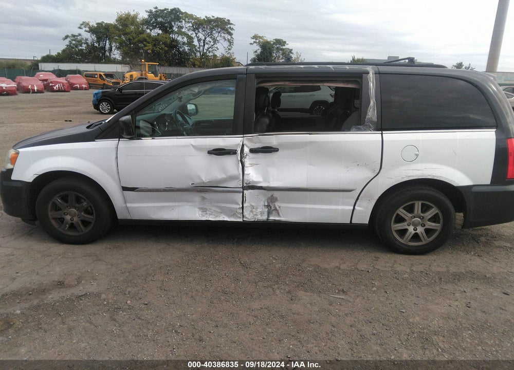 2011 CHRYSLER TOWN & COUNTRY TOURING VIN: 2A4RR5DG0BR775208