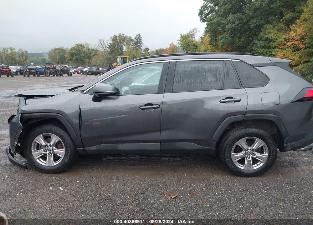 2022 TOYOTA RAV4 XLE VIN: 2T3P1RFV0NC290716