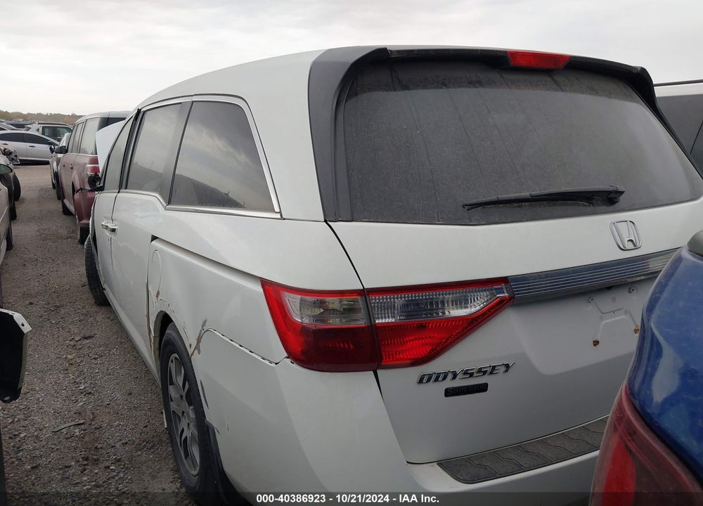 2013 HONDA ODYSSEY VIN: 5FNRL5H63DB062570