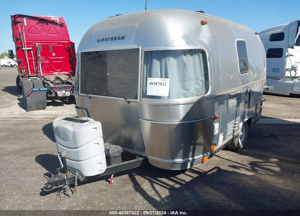 2015 AIRSTREAM OTHER VIN: 1STHRAC15FJ532822