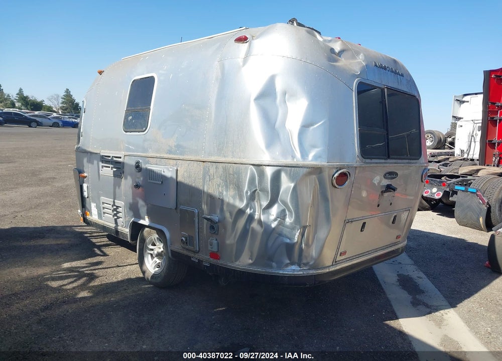 2015 AIRSTREAM OTHER VIN: 1STHRAC15FJ532822