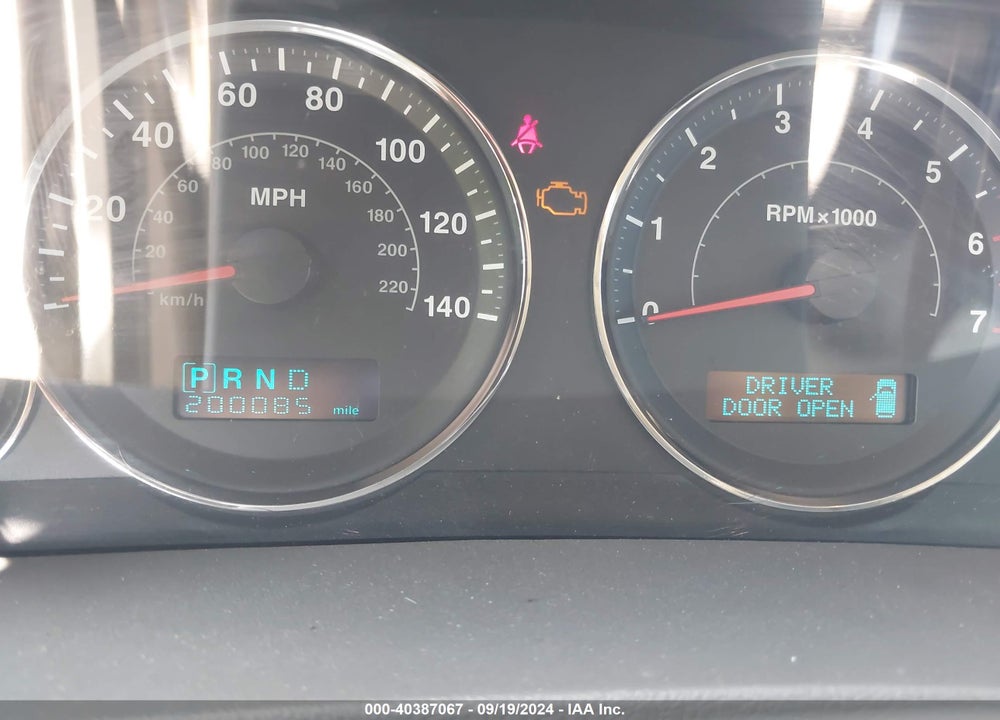 2005 CHEROKEE JEEP GRAND  LIMITED VIN: 1J4HR58235C636875