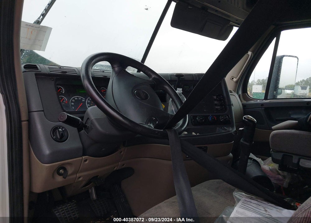 2016 FREIGHTLINER CASCADIA 125 VIN: 3AKJGLD54GSHP9659