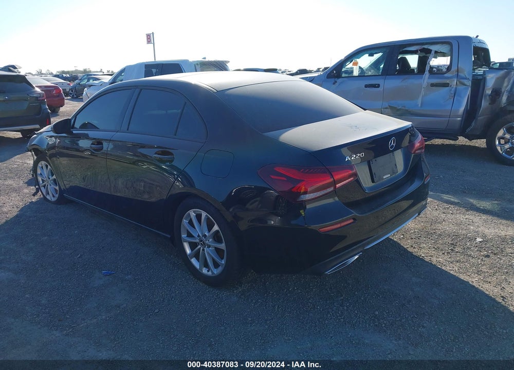 2019 MERCEDES-BENZ A 220 VIN: WDD3G4EB3KW020159