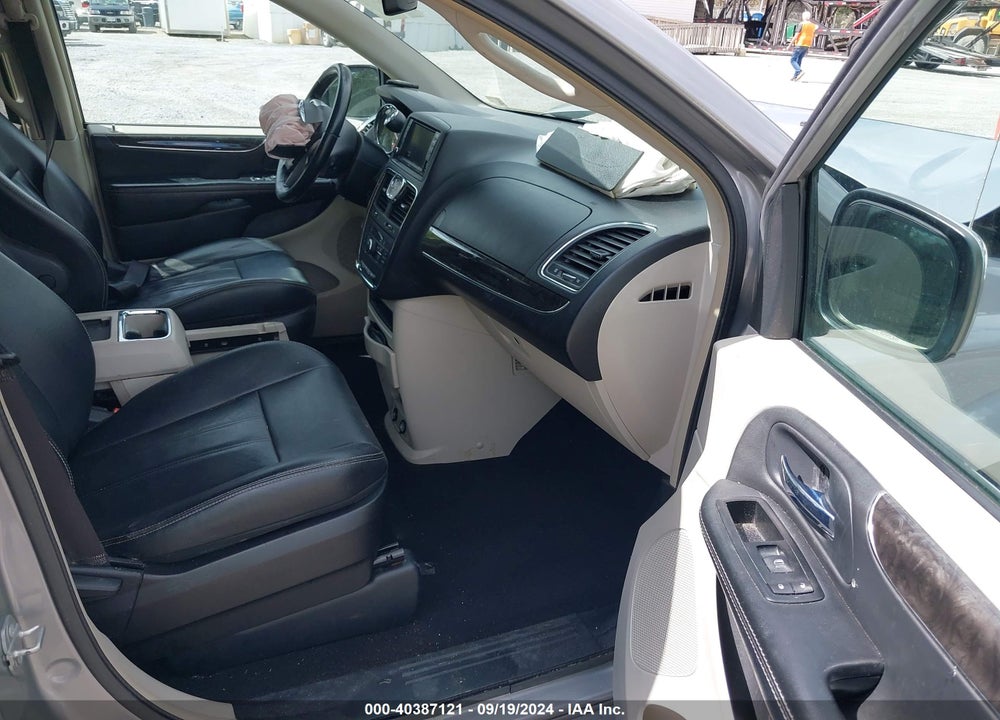 2015 CHRYSLER TOWN & COUNTRY TOURING VIN: 2C4RC1BG9FR695799