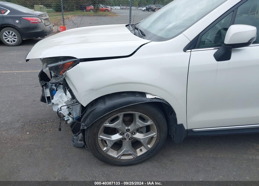 2018 SUBARU FORESTER 2.5I TOURING VIN: JF2SJAWC0JH592808