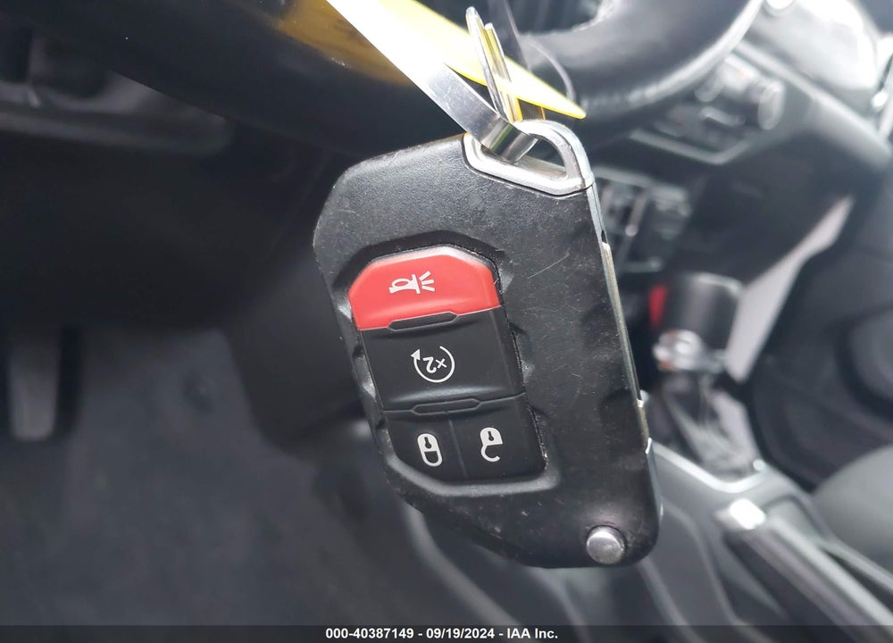 2021 JEEP WRANGLER UNLIMITED SAHARA 4X4 VIN: 1C4HJXEN4MW728131