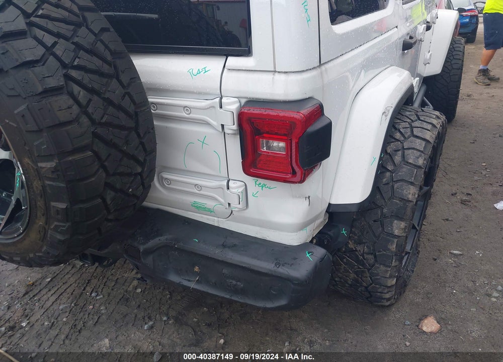 2021 JEEP WRANGLER UNLIMITED SAHARA 4X4 VIN: 1C4HJXEN4MW728131
