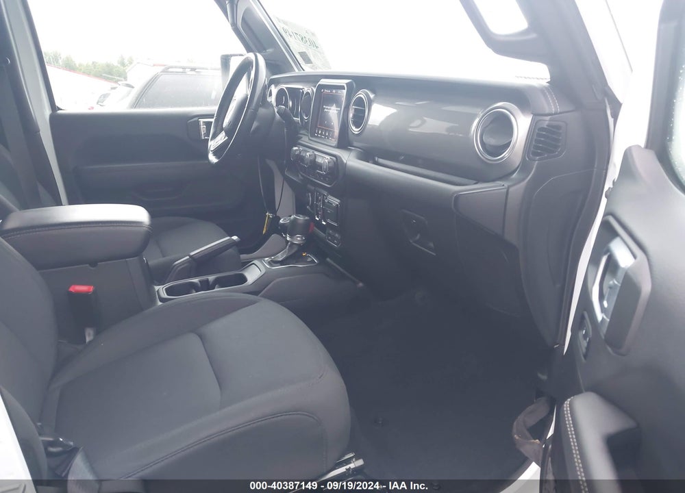 2021 JEEP WRANGLER UNLIMITED SAHARA 4X4 VIN: 1C4HJXEN4MW728131