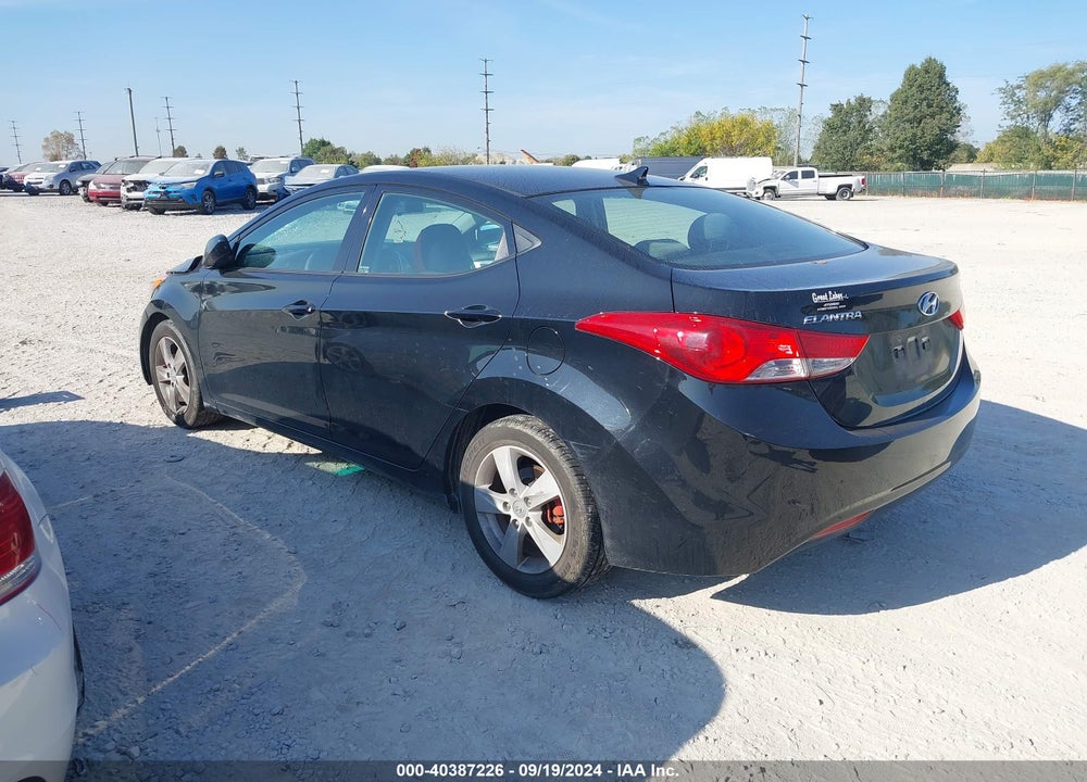 2013 HYUNDAI ELANTRA GLS VIN: 5NPDH4AEXDH452557