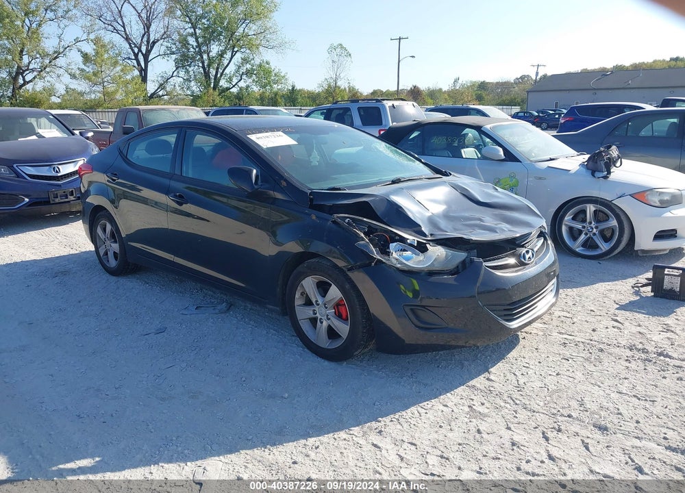 2013 HYUNDAI ELANTRA GLS VIN: 5NPDH4AEXDH452557
