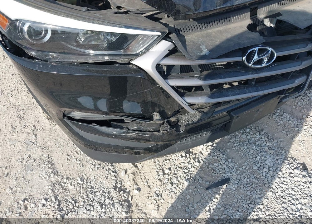 2016 HYUNDAI TUCSON SE VIN: KM8J23A45GU125172