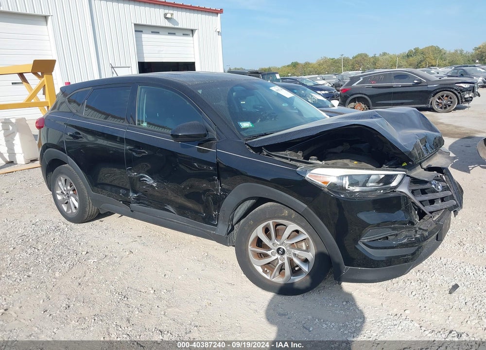 2016 HYUNDAI TUCSON SE VIN: KM8J23A45GU125172