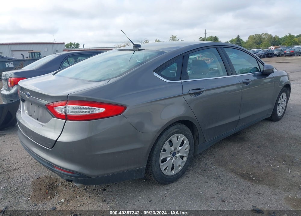 2013 FORD FUSION S VIN: 3FA6P0G72DR162684