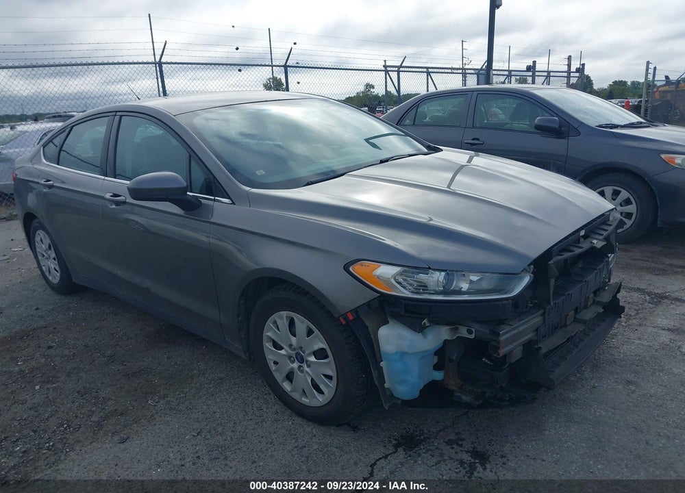 2013 FORD FUSION S VIN: 3FA6P0G72DR162684