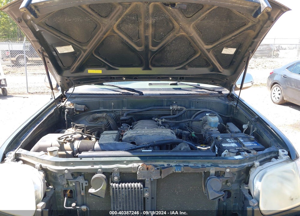 2005 TOYOTA TUNDRA SR5 V8 VIN: 5TBDT44125S483300
