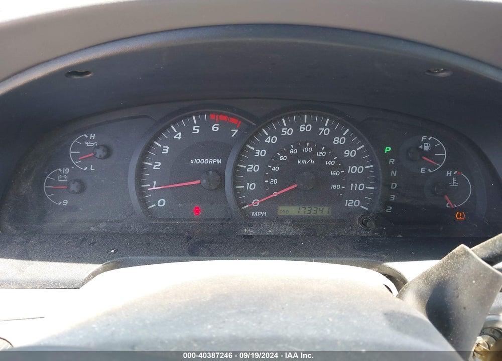 2005 TOYOTA TUNDRA SR5 V8 VIN: 5TBDT44125S483300