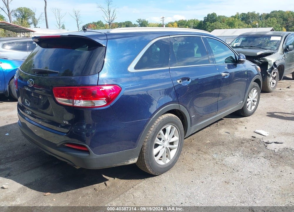 2017 KIA SORENTO 3.3L LX VIN: 5XYPGDA56HG322076