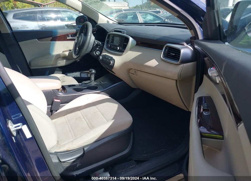 2017 KIA SORENTO 3.3L LX VIN: 5XYPGDA56HG322076
