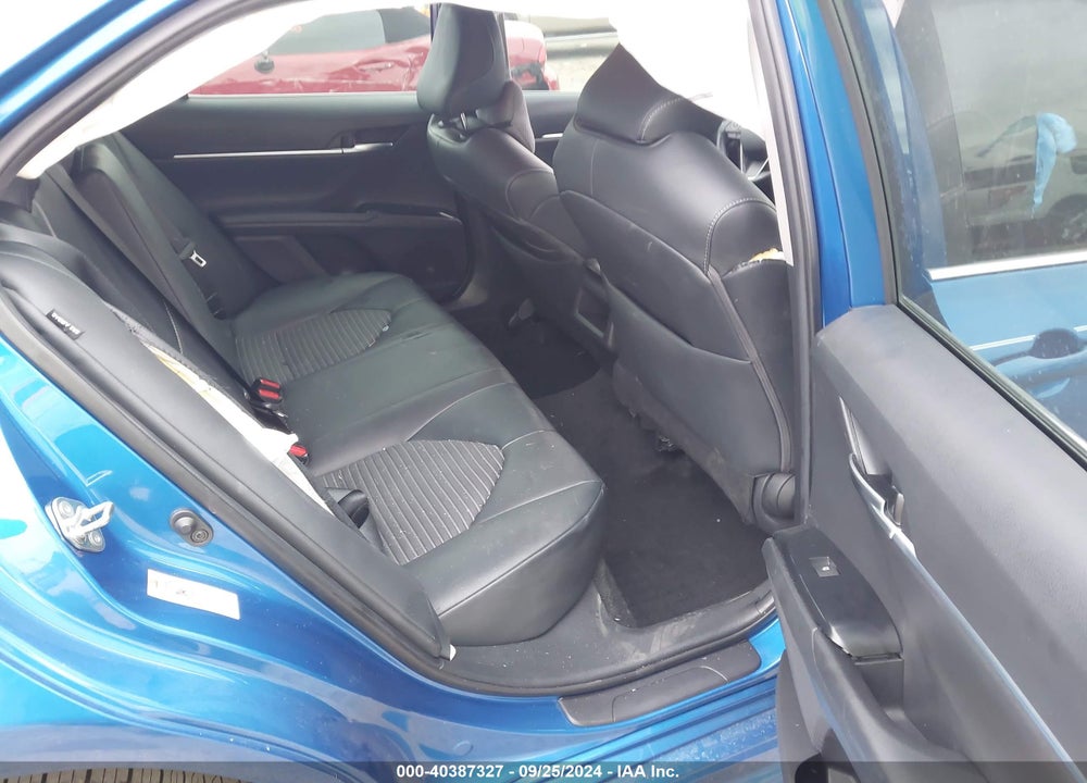 2019 TOYOTA CAMRY SE VIN: 4T1B11HK4KU186604