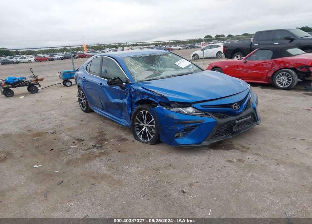 2019 TOYOTA CAMRY SE VIN: 4T1B11HK4KU186604
