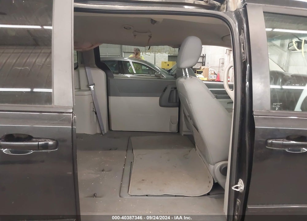 2010 DODGE GRAND CARAVAN SE VIN: 2D4RN4DE5AR164912