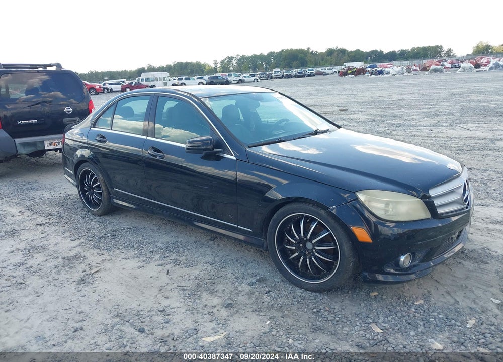 2010 MERCEDES-BENZ C 300 LUXURY/SPORT VIN: WDDGF5EB3AR086251