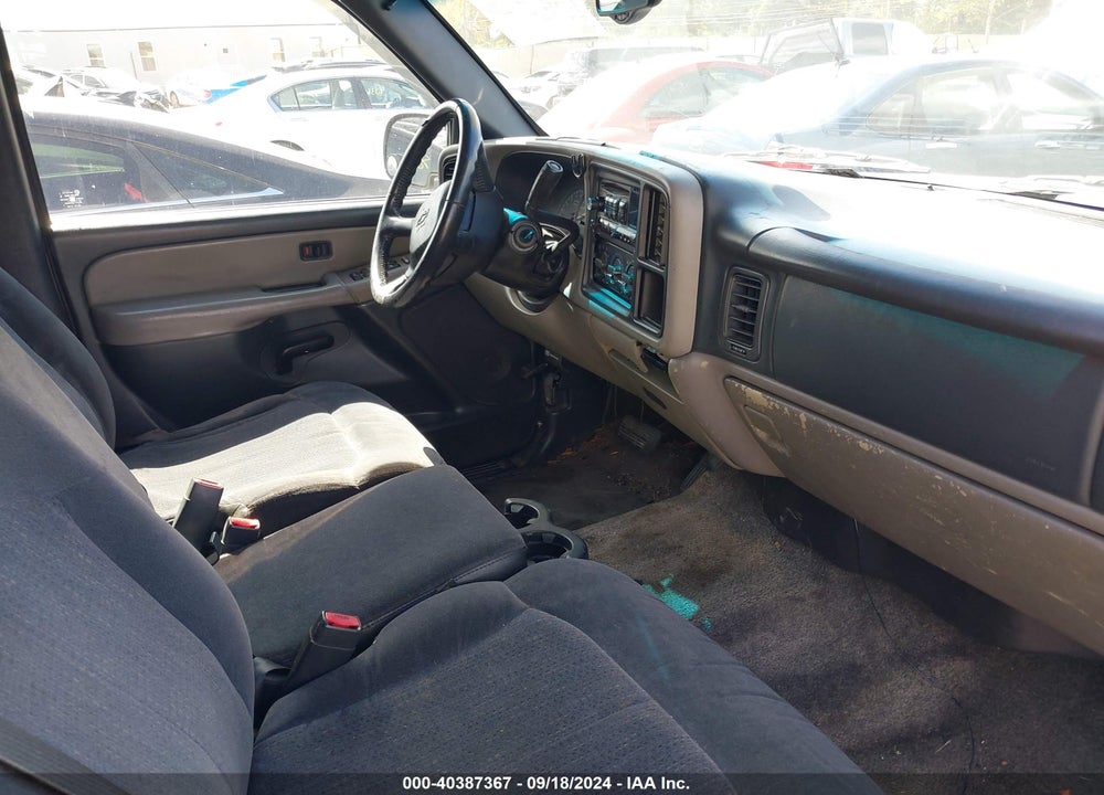 2002 CHEVROLET TAHOE LS VIN: 1GNEC13V62R133281