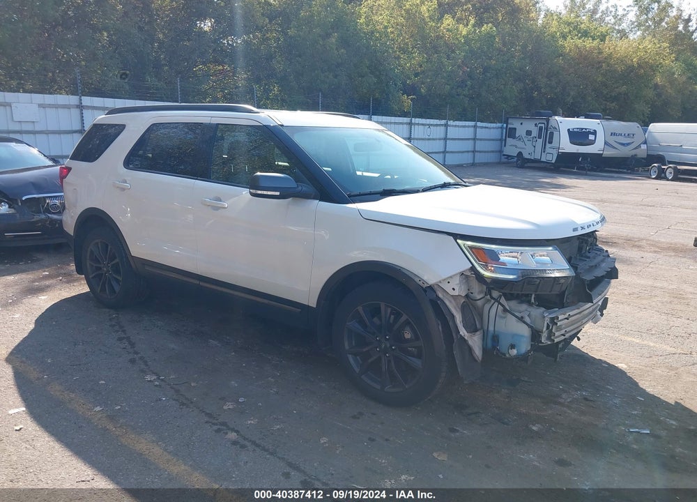 2017 FORD EXPLORER XLT VIN: 1FM5K8D8XHGC76201