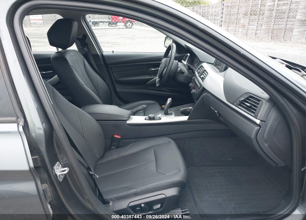 2013 BMW 328I XDRIVE VIN: WBA3B5G53DNS05825