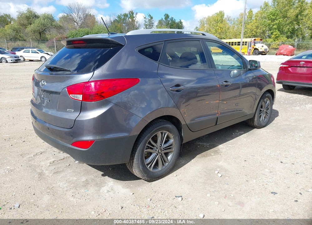 2015 HYUNDAI TUCSON SE VIN: KM8JUCAG4FU970744
