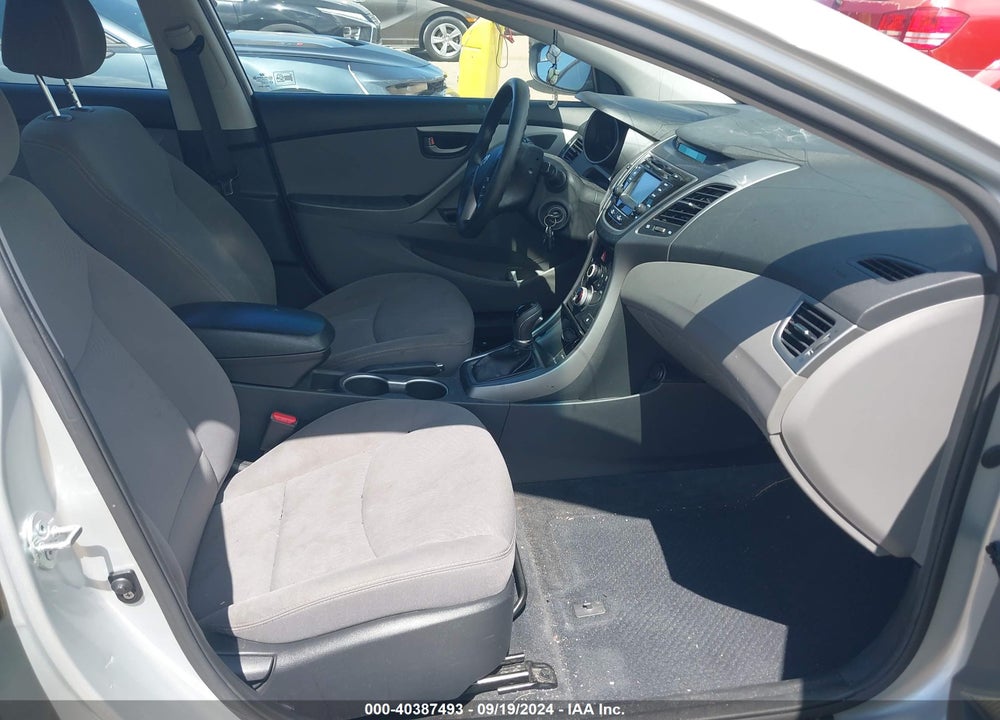 2014 HYUNDAI ELANTRA SE VIN: KMHDH4AE7EU038932