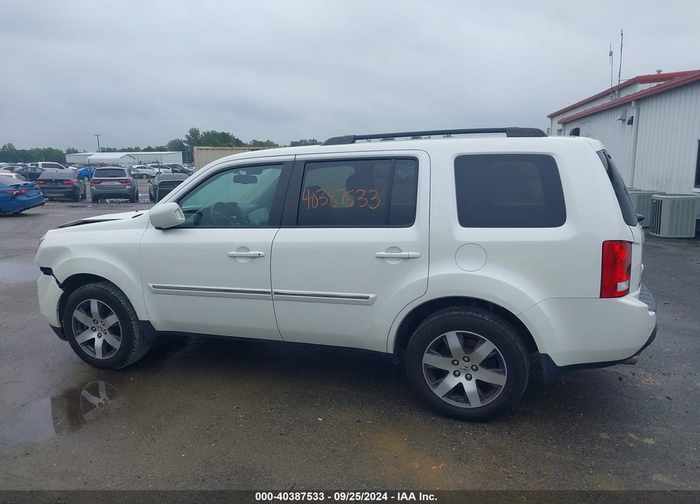 2013 HONDA PILOT TOURING VIN: 5FNYF4H9XDB021120