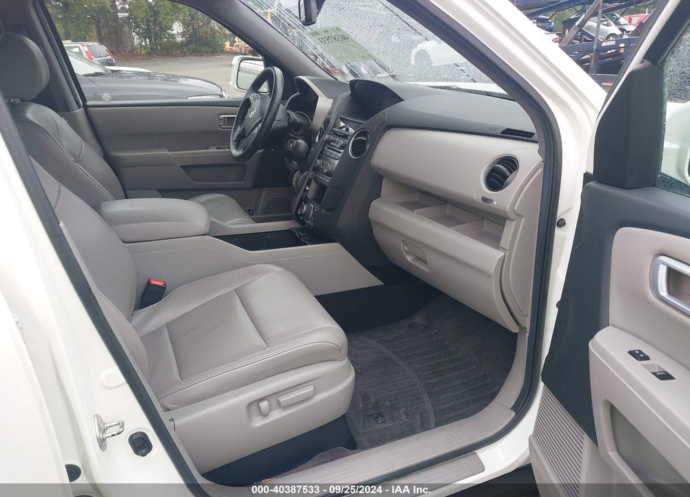 2013 HONDA PILOT TOURING VIN: 5FNYF4H9XDB021120
