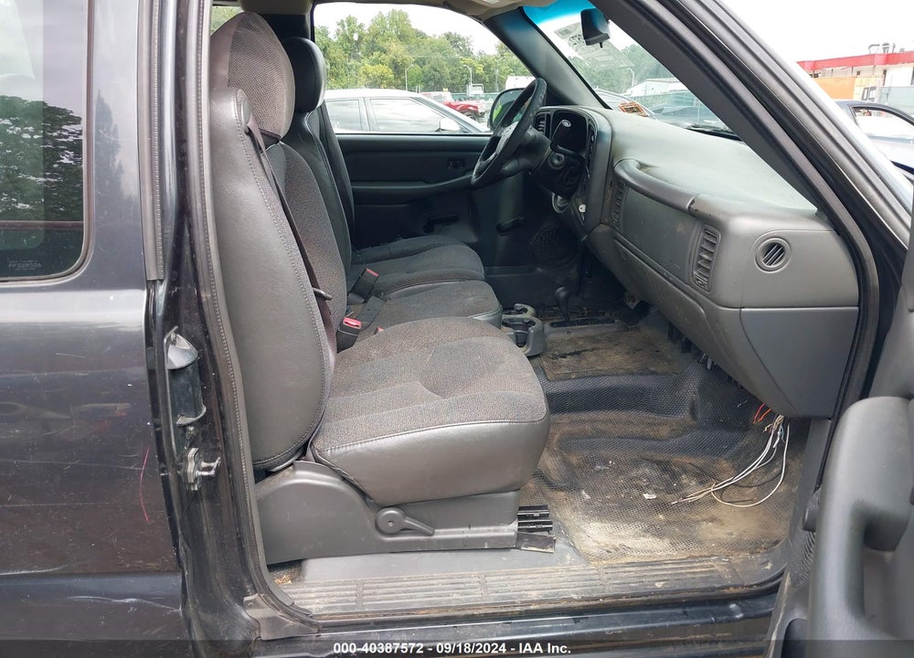 2003 CHEVROLET SILVERADO 1500 VIN: 1GCEK19T93E140140
