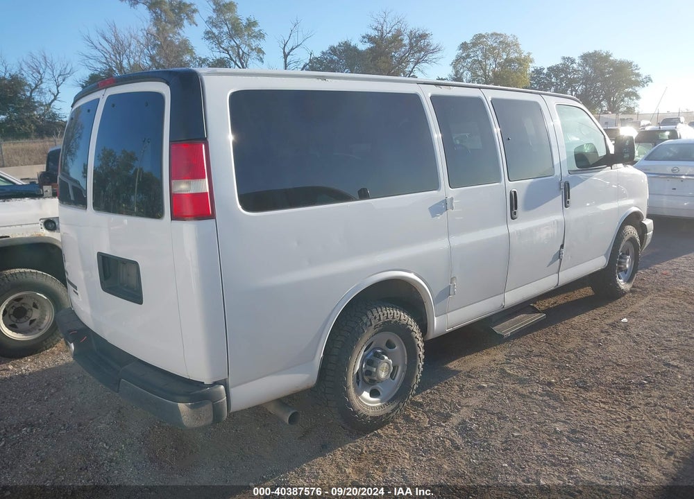 2010 CHEVROLET EXPRESS 2500 LT VIN: 1GAZGRDGXA1174113